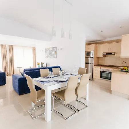 Villa Adeje Sleeps 6 With Pool